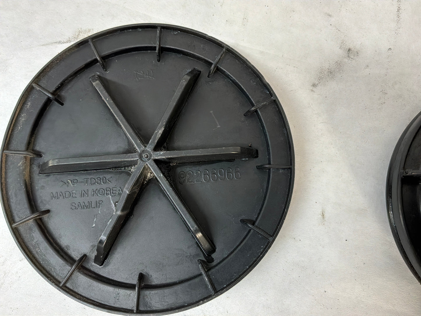 Headlight cover - Day's Parts Yard
