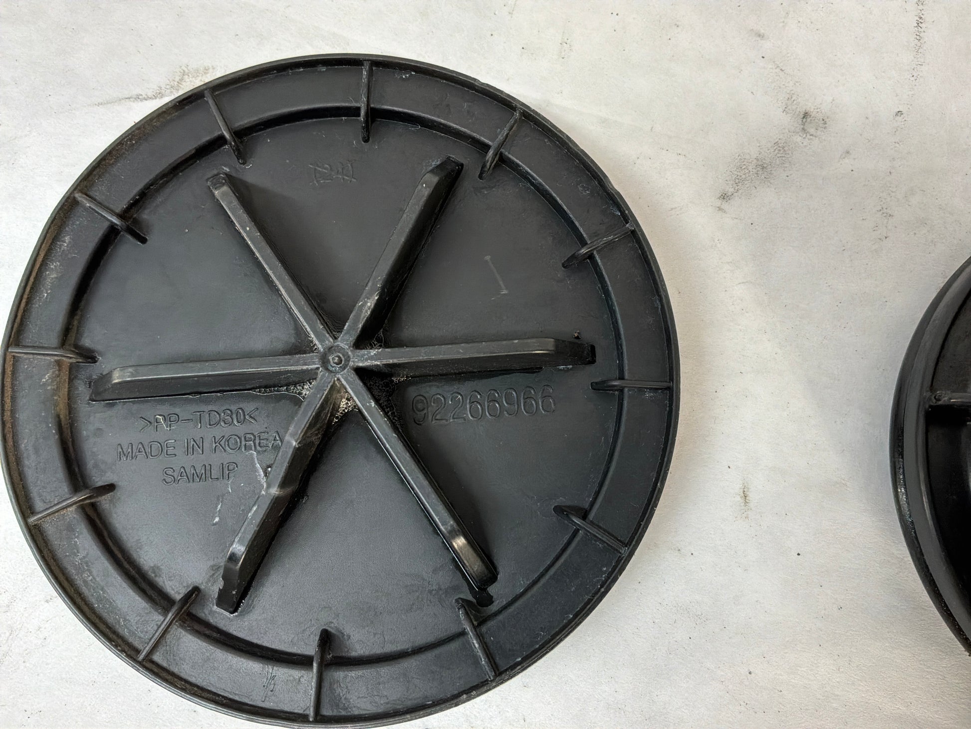 Headlight cover - Day's Parts Yard
