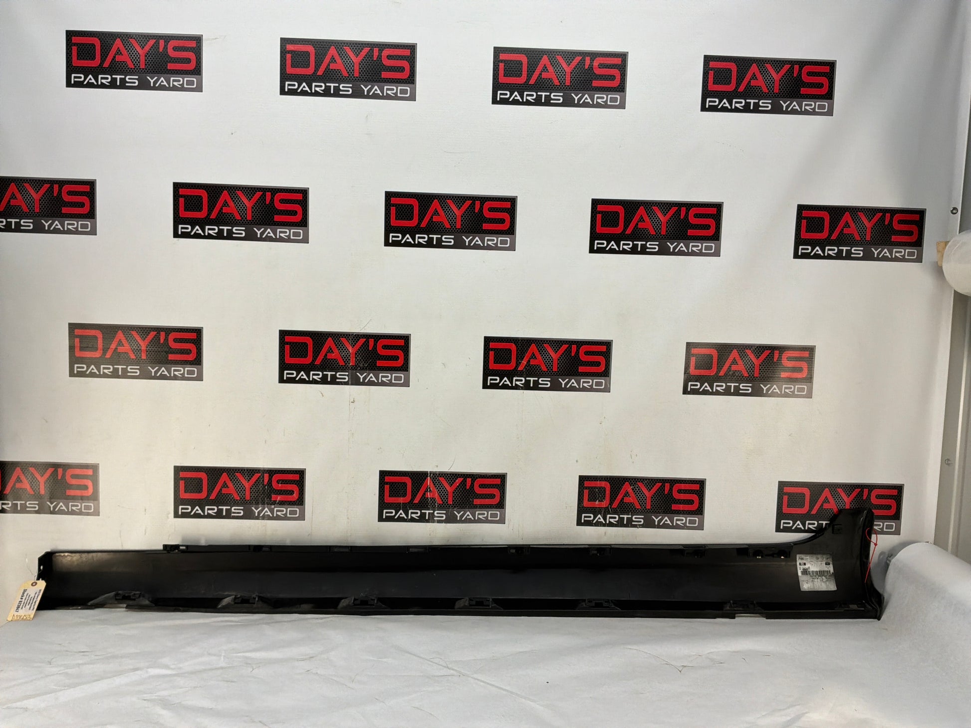 2013 Chevy Caprice PPV RH Passenger Rocker Molding Side Skirt Panel Trim Molding Black OEM - Day's Parts Yard