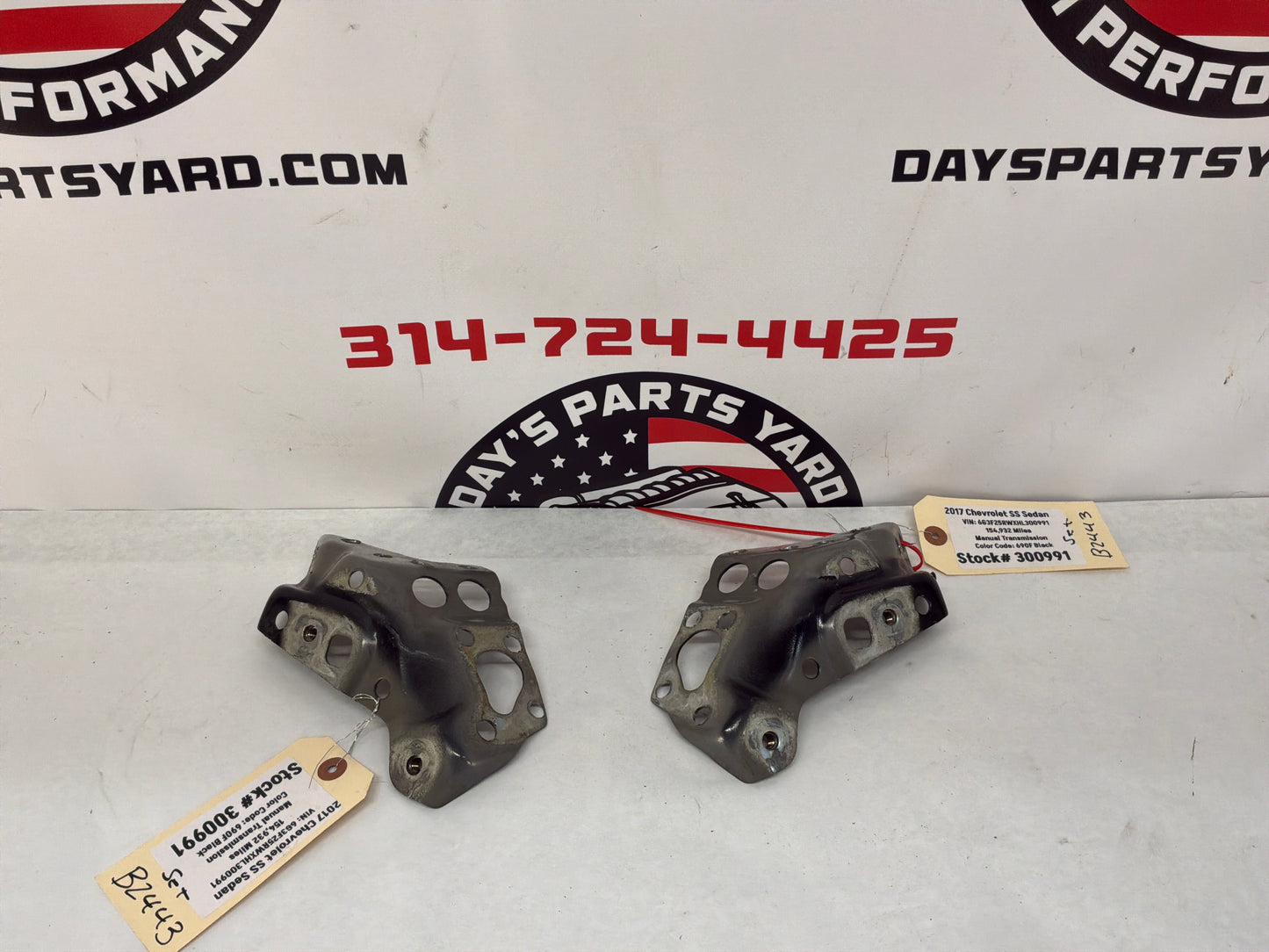 2017 Chevy SS Sedan RH & LH Weld On Hood Hinge Brackets Mounts OEM