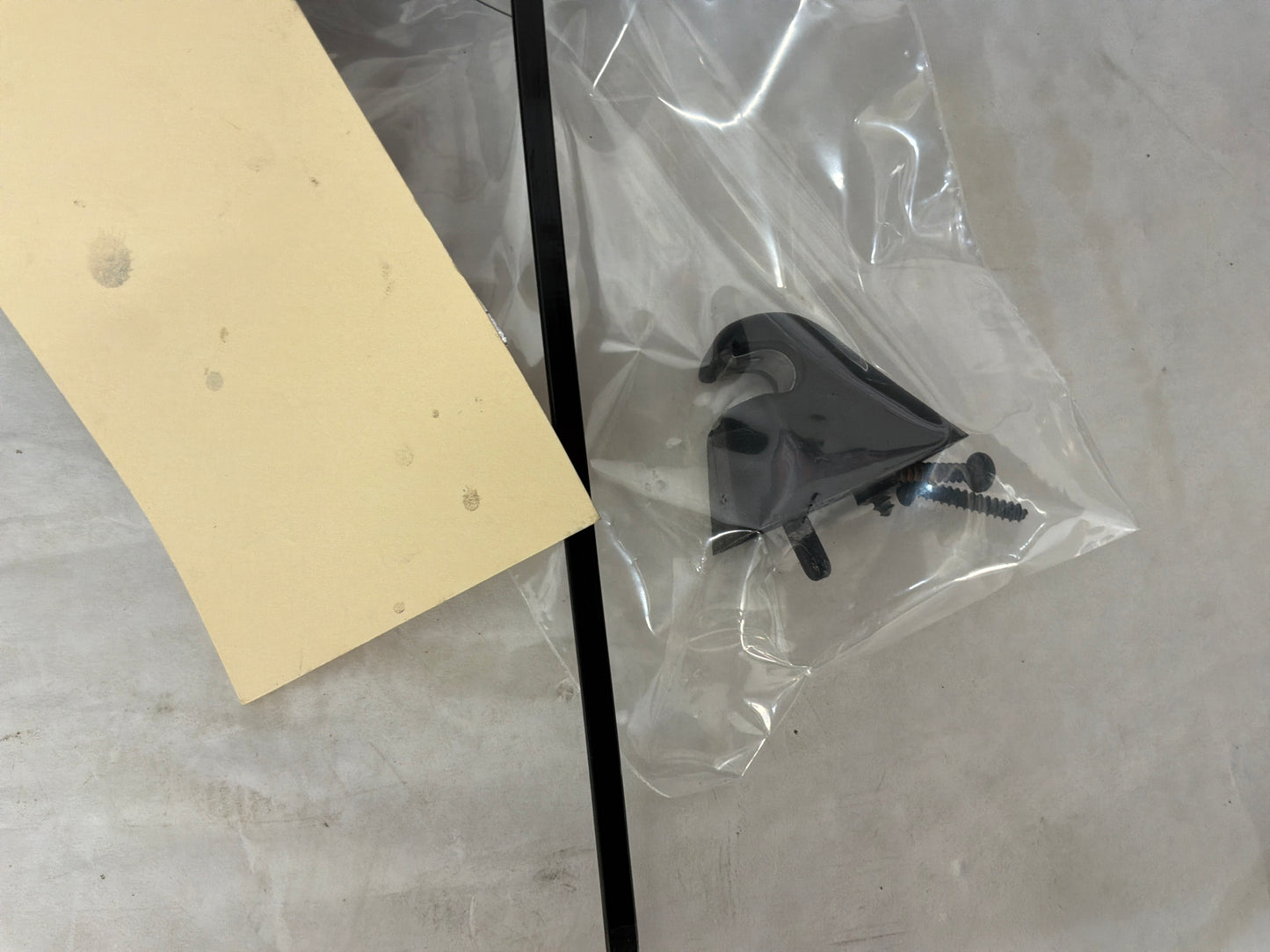 2004 Pontiac GTO RH & LH Sun Visors Sunvisors w/ Clips OEM