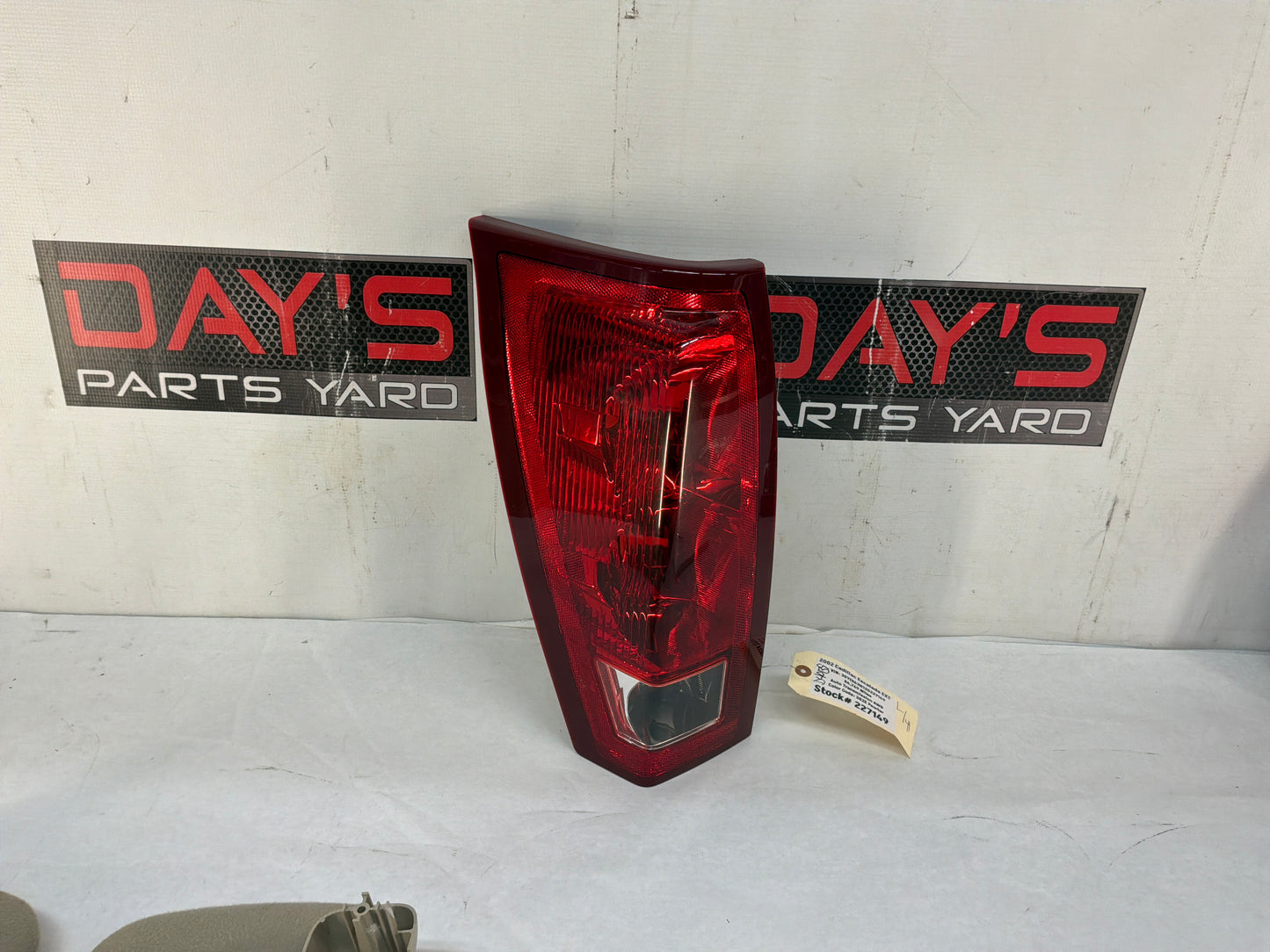 2002 Cadillac Escalade EXT LH Driver Rear Tail Light Lamp Housing OEM