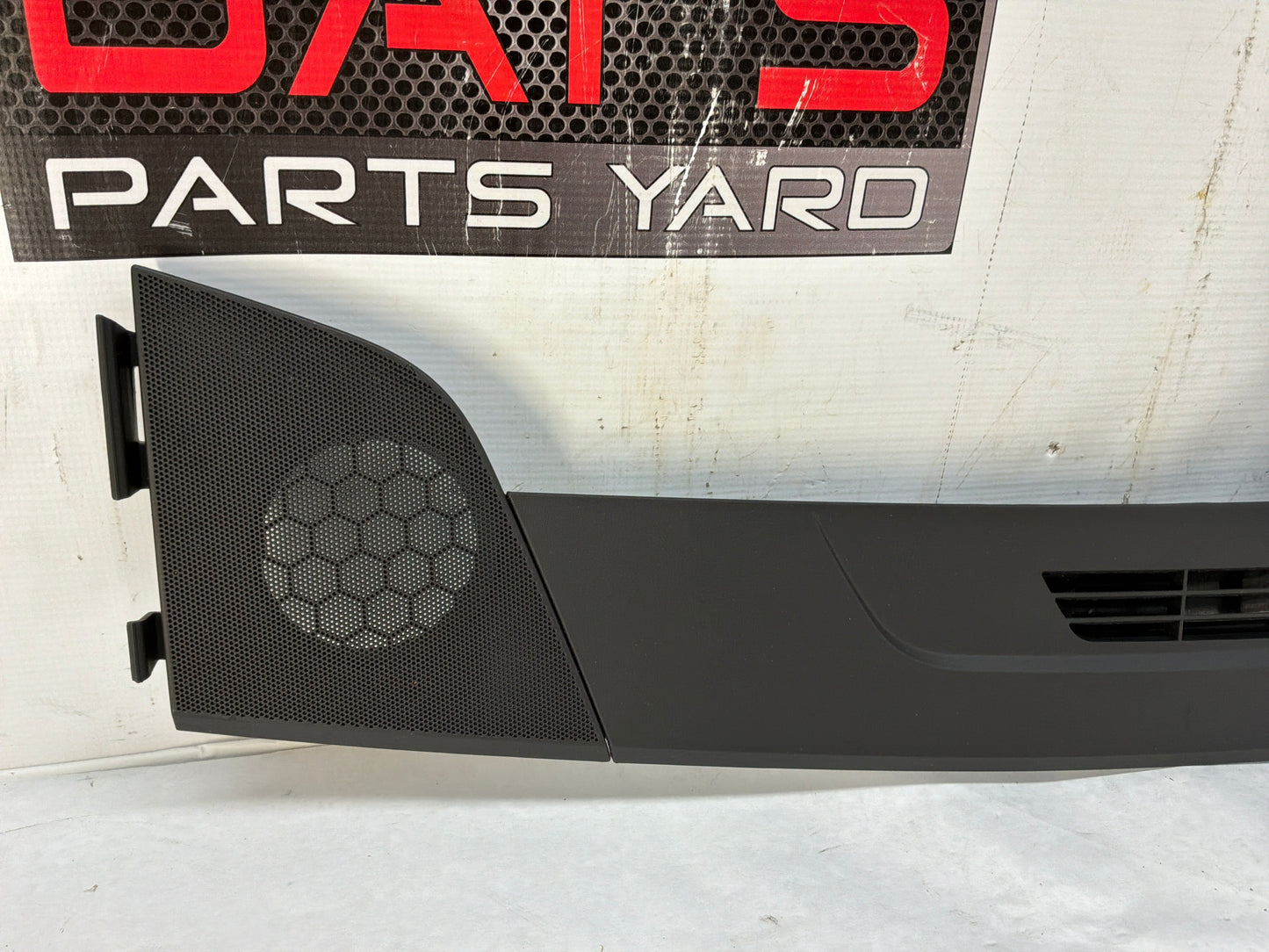 2011 Cadillac CTS-V Coupe Dashboard Dash Vent Windshield Defroster Trim Panel Grille OEM