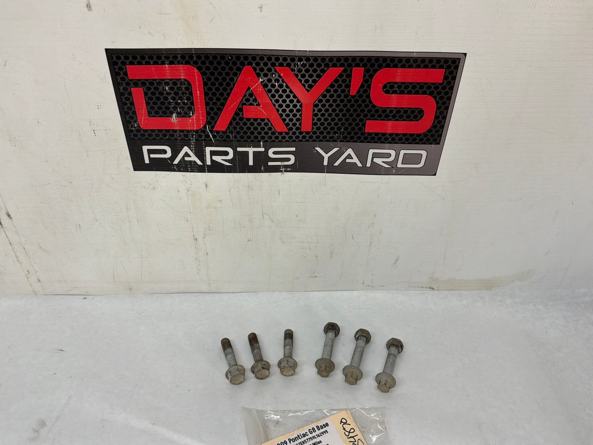 2009 Pontiac G8 Base Driveshaft Drive Shaft Propeller Hardware Nuts Bolts OEM - Day's Parts Yard