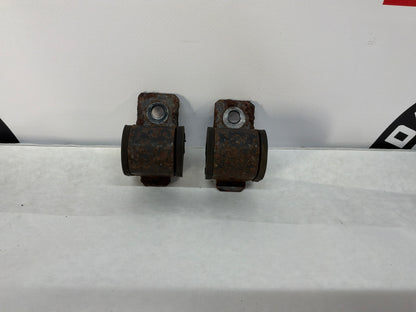 2011 Chevy Caprice PPV Rear Stabilizer Sway Bar Brackets OEM
