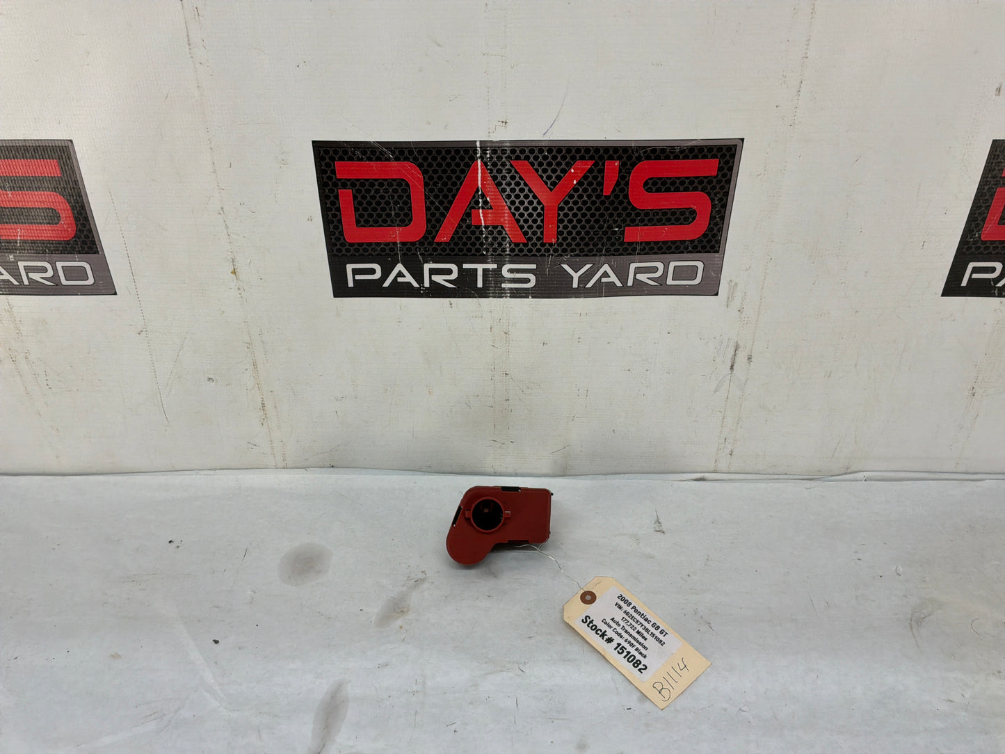 2008 Pontiac G8 GT Positive Battery Jump Start Positive Post Terminal Fuse Cover OEM