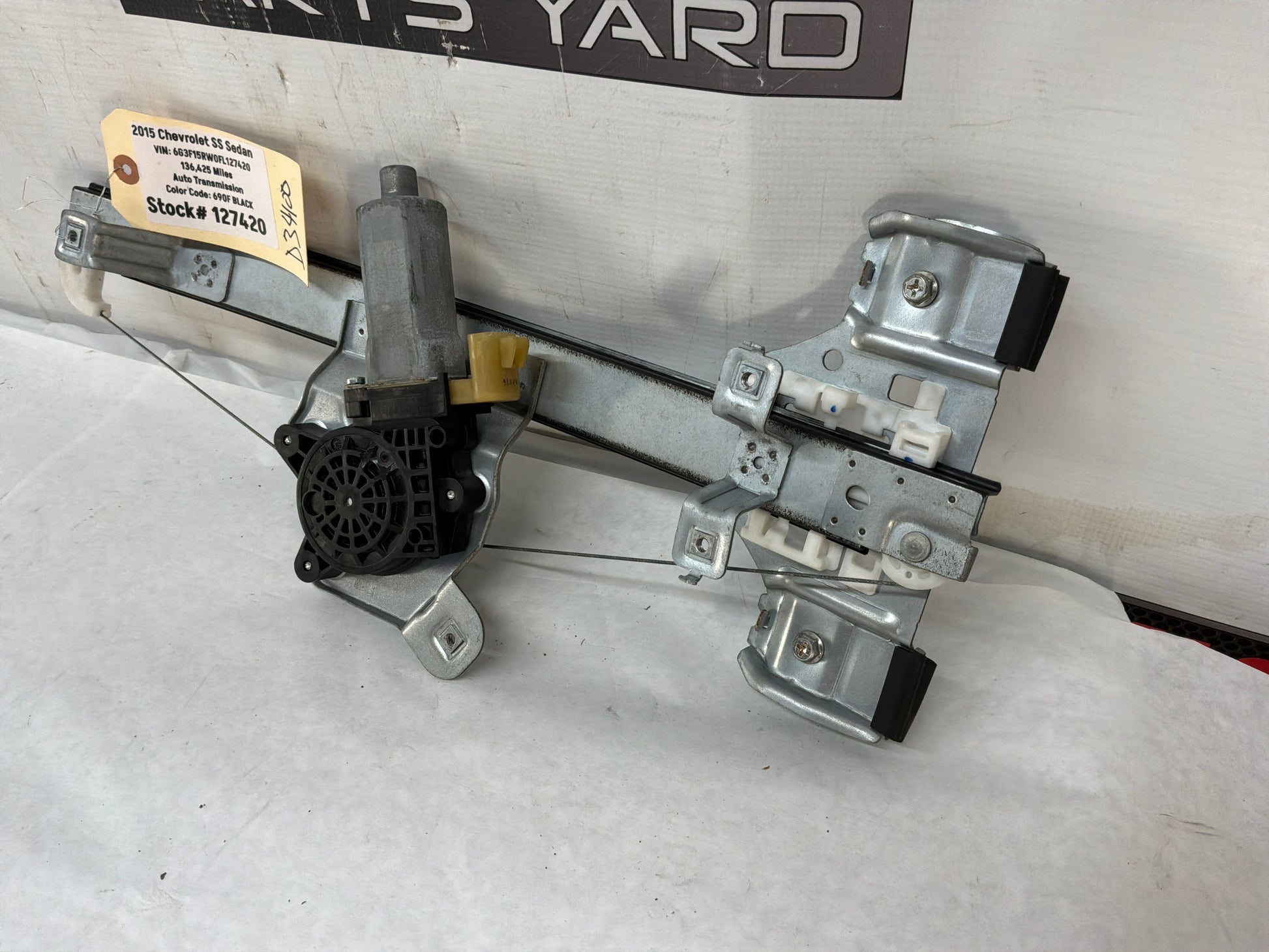 Lh rear window reg - Day's Parts Yard