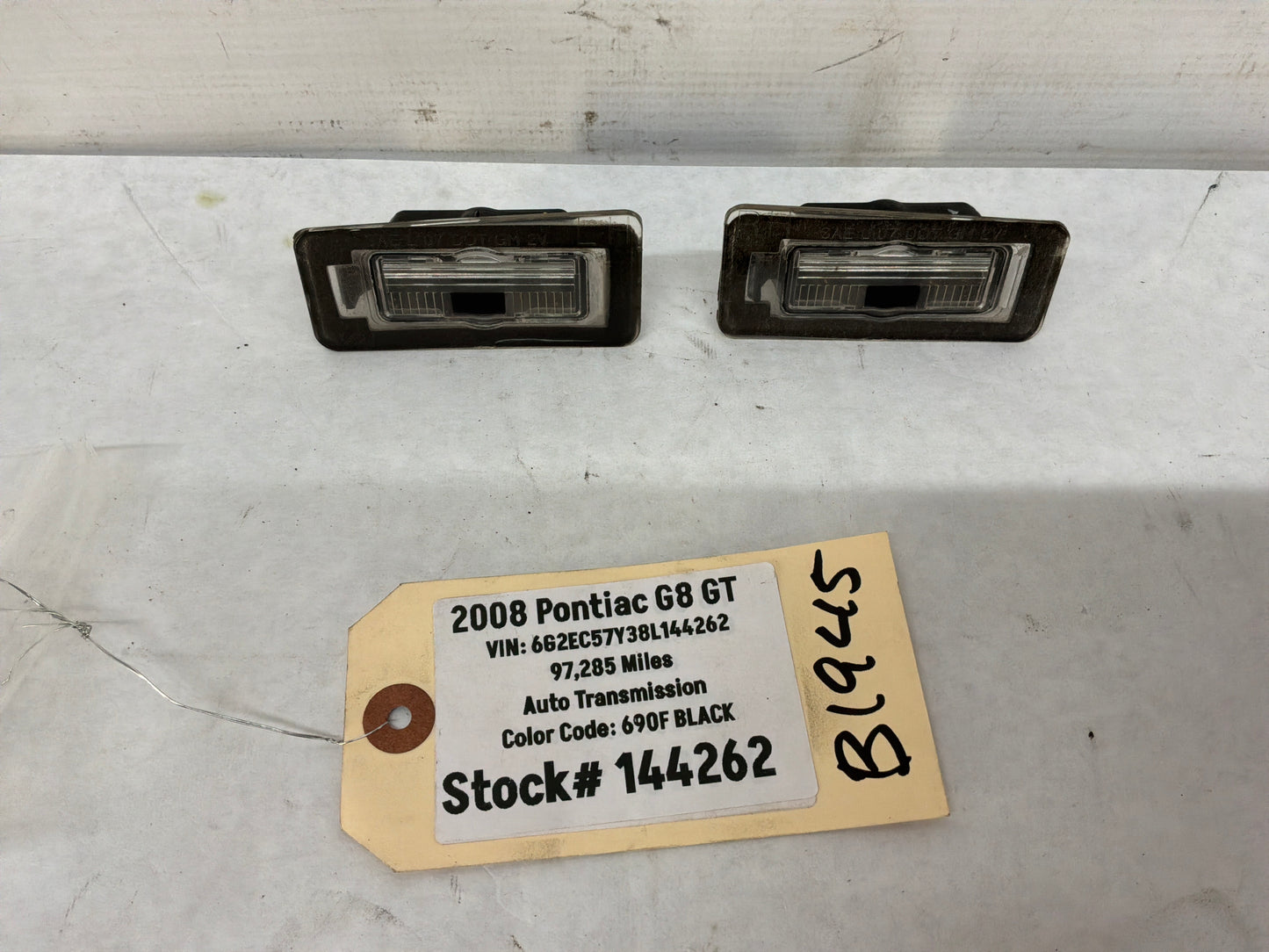 2008 Pontiac G8 GT Trunk Deck Lid License Plate Tag Lights Lamps Housings OEM