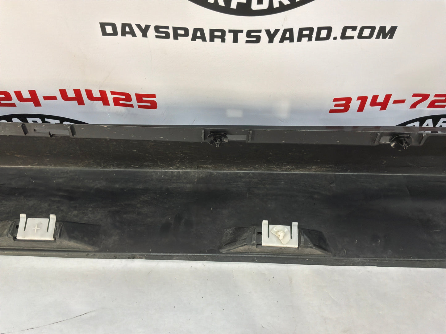 2017 Chevy SS Sedan RH Passenger Rocker Molding Side Skirt Panel Trim Gray OEM