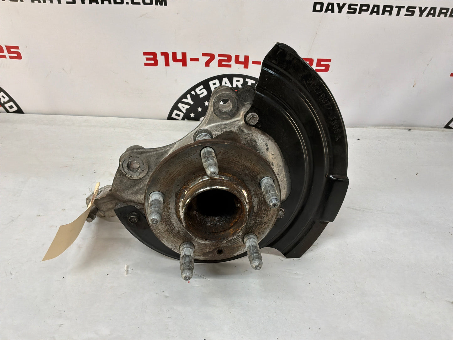2017 Chevy SS Sedan LH Driver Front Suspension Spindle Hub Knuckle Wheel Bearing OEM