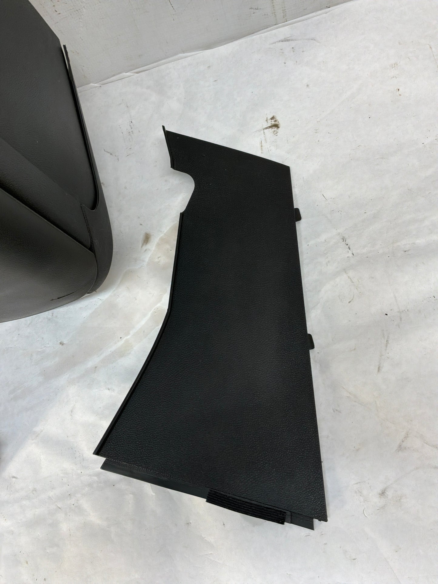 2008 Pontiac G8 GT Center console w shifter