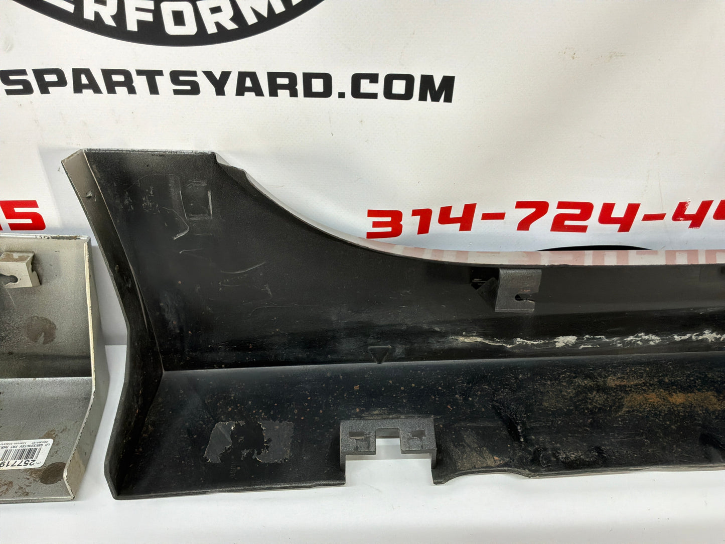 2006 Cadillac CTS-V LH Driver Rocker Molding Side Skirts Panels OEM