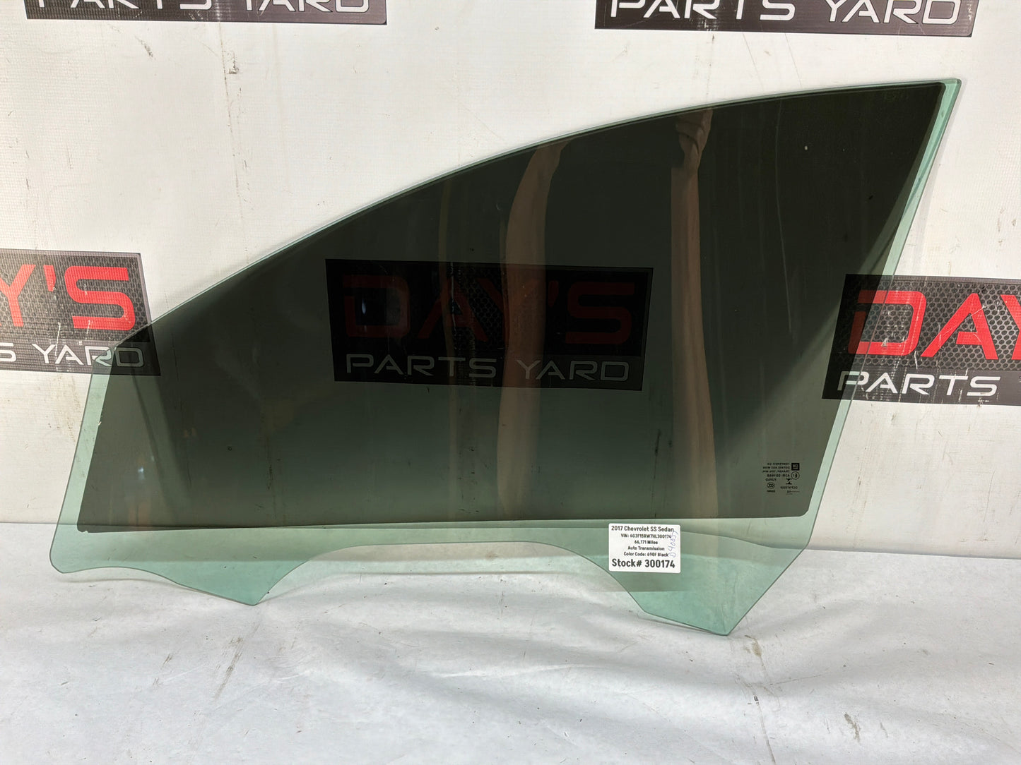2017 Chevy SS Sedan RH Passenger Front Door Window Glass OEM