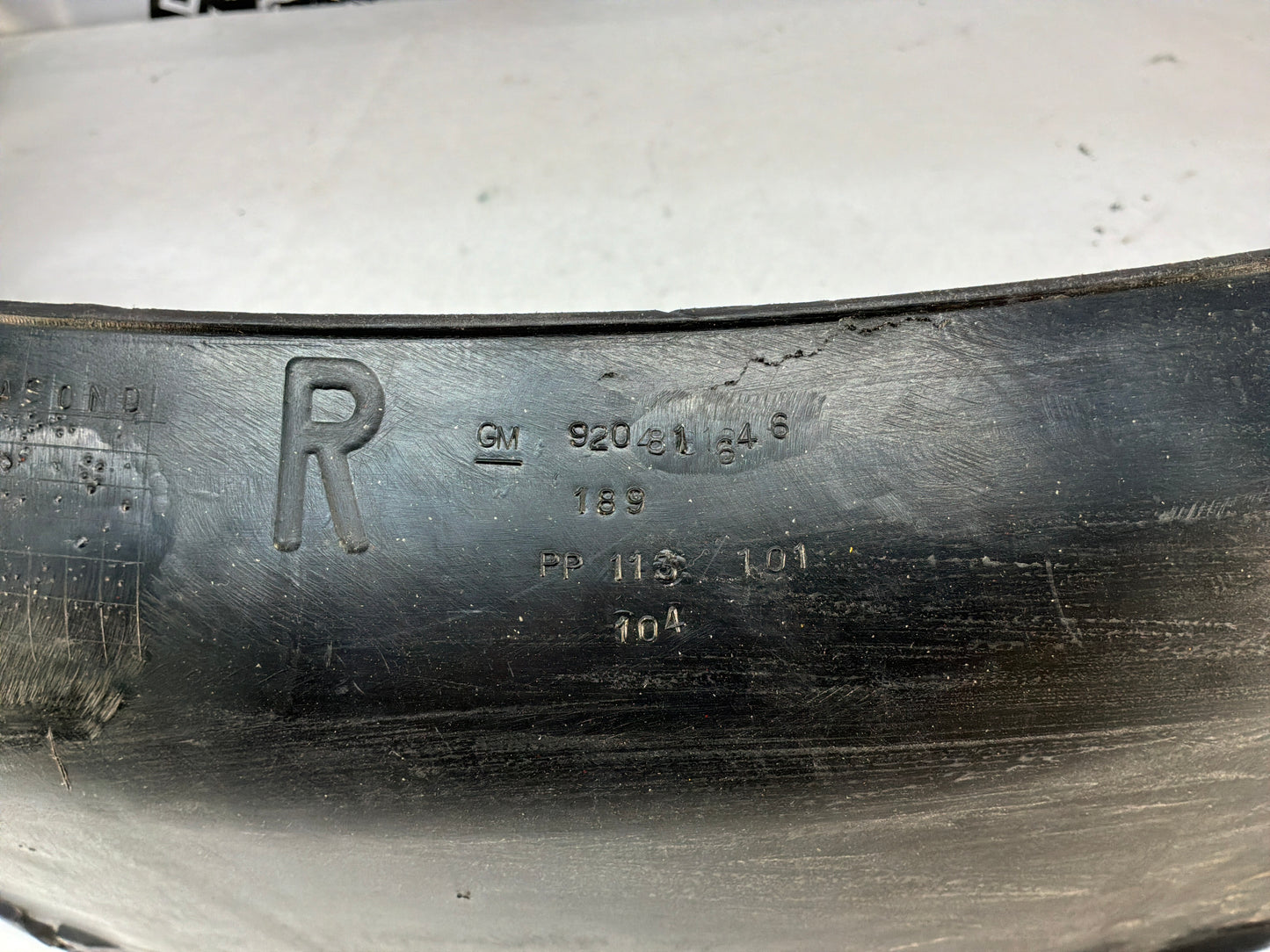2005 Pontiac GTO RH Passenger Front Fender Wheel House Well Liner OEM
