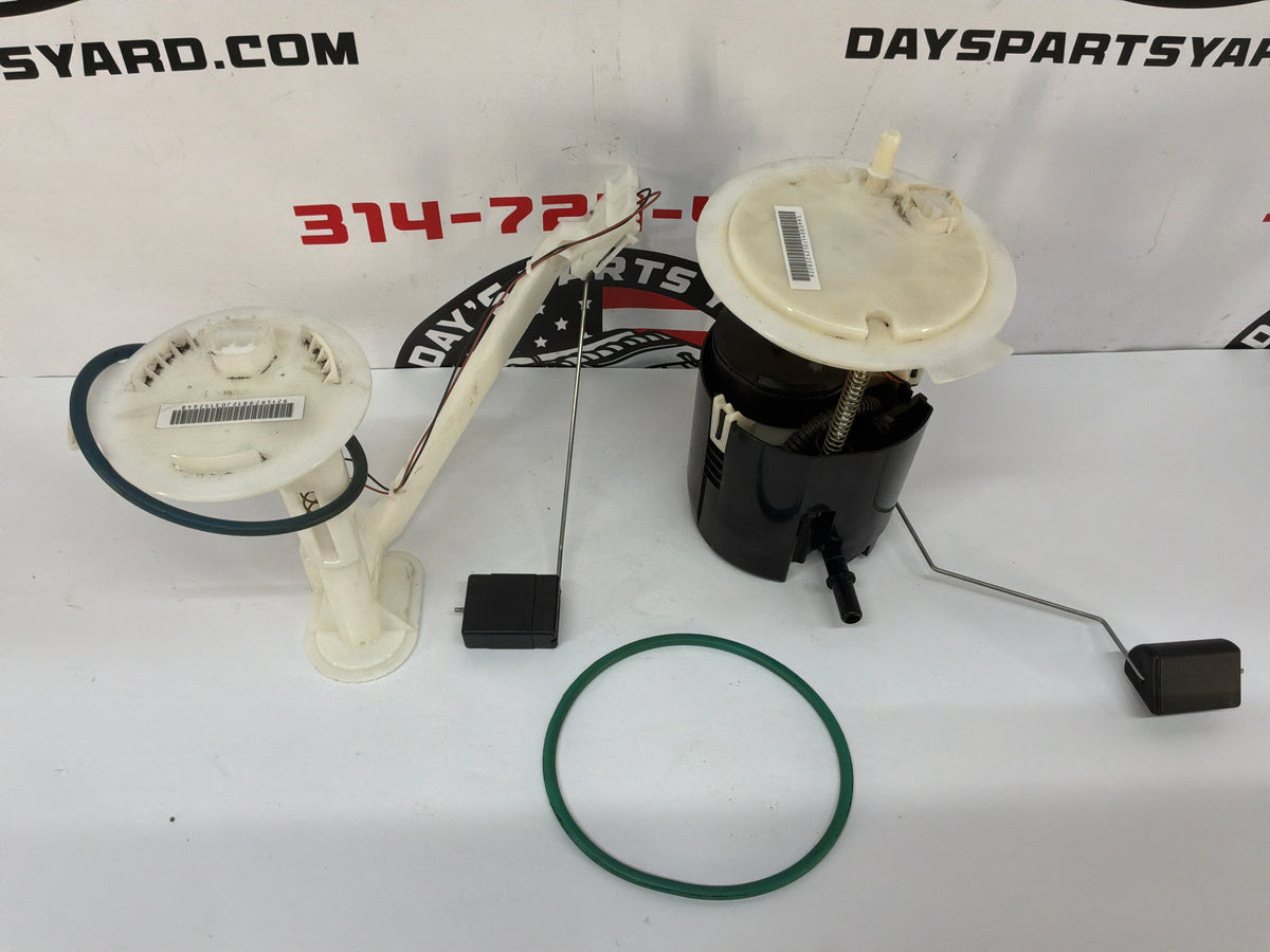 2008 Pontiac G8 GT Gas Fuel Pump Level Sending Unit Assembly OEM