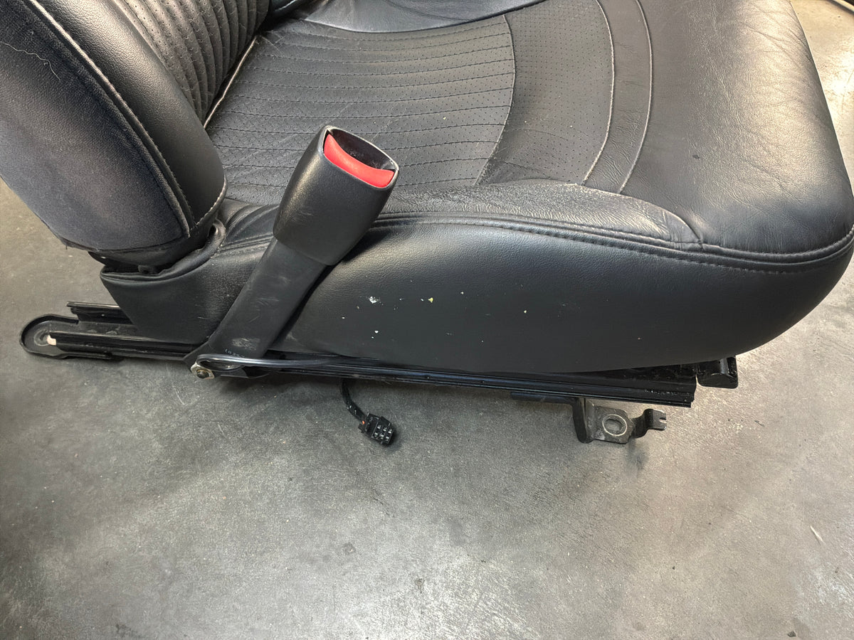 2002 Chevy C5 Corvette Convertible Seats RH & LH Front Black Leather Seats OEM