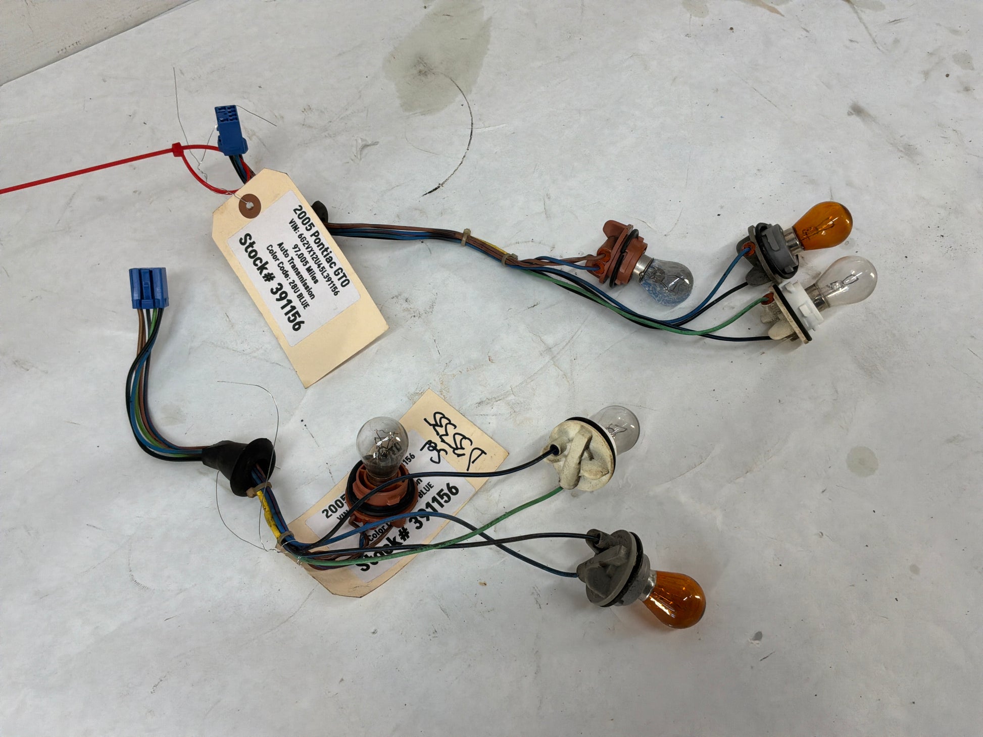 Tail light harness - Day's Parts Yard