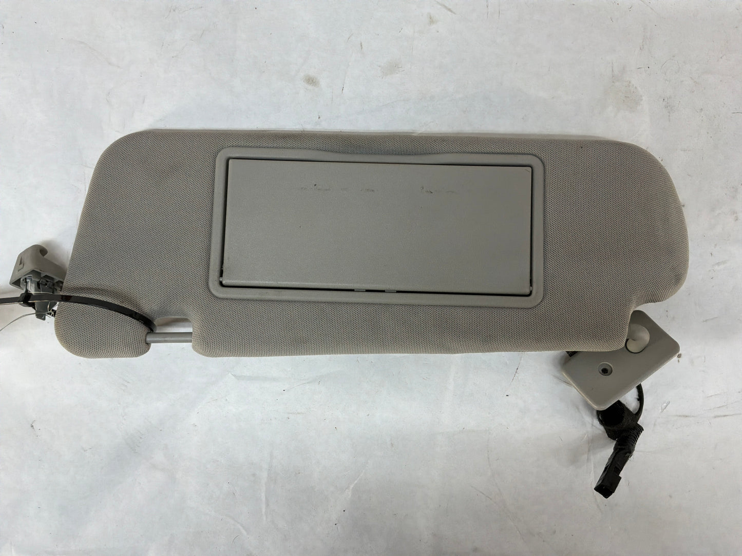 2017 Chevy SS Sedan RH & LH Sunvisors Sun Visors w/ Clips OEM