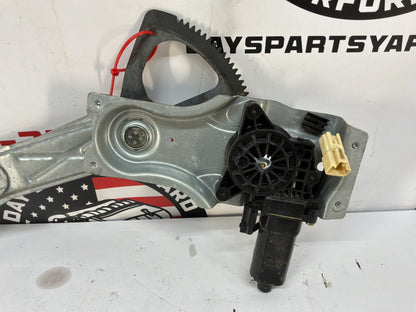 2006 Pontiac GTO RH Passenger Window Regulator Motor OEM