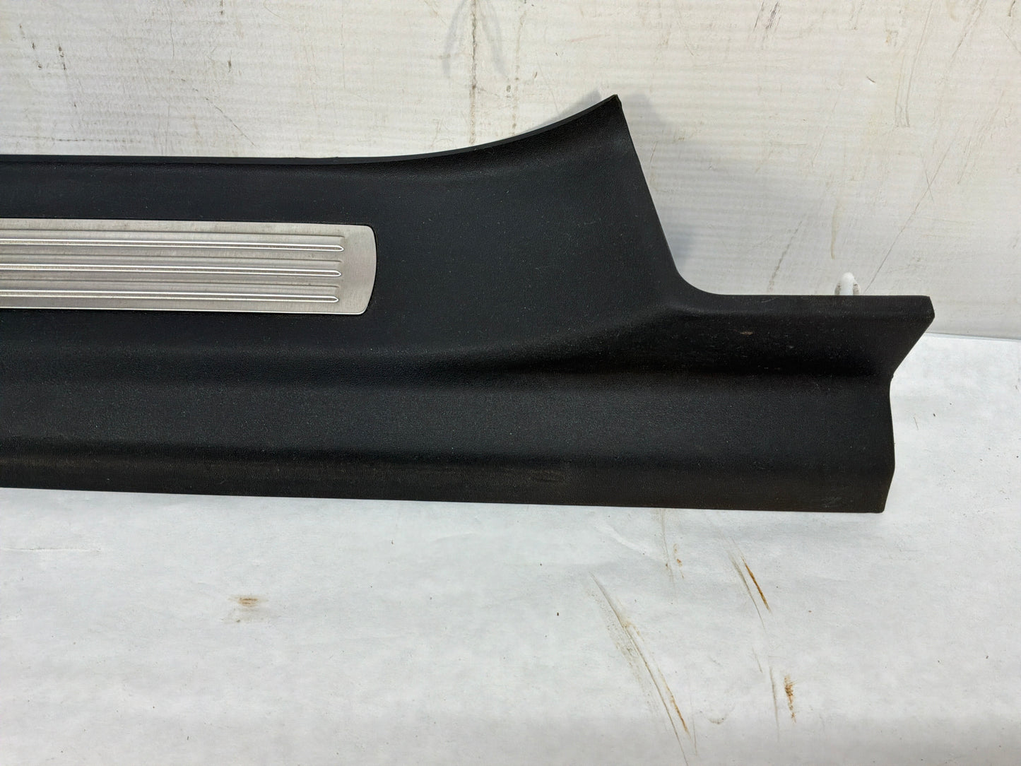 Rear rh trim - Day's Parts Yard