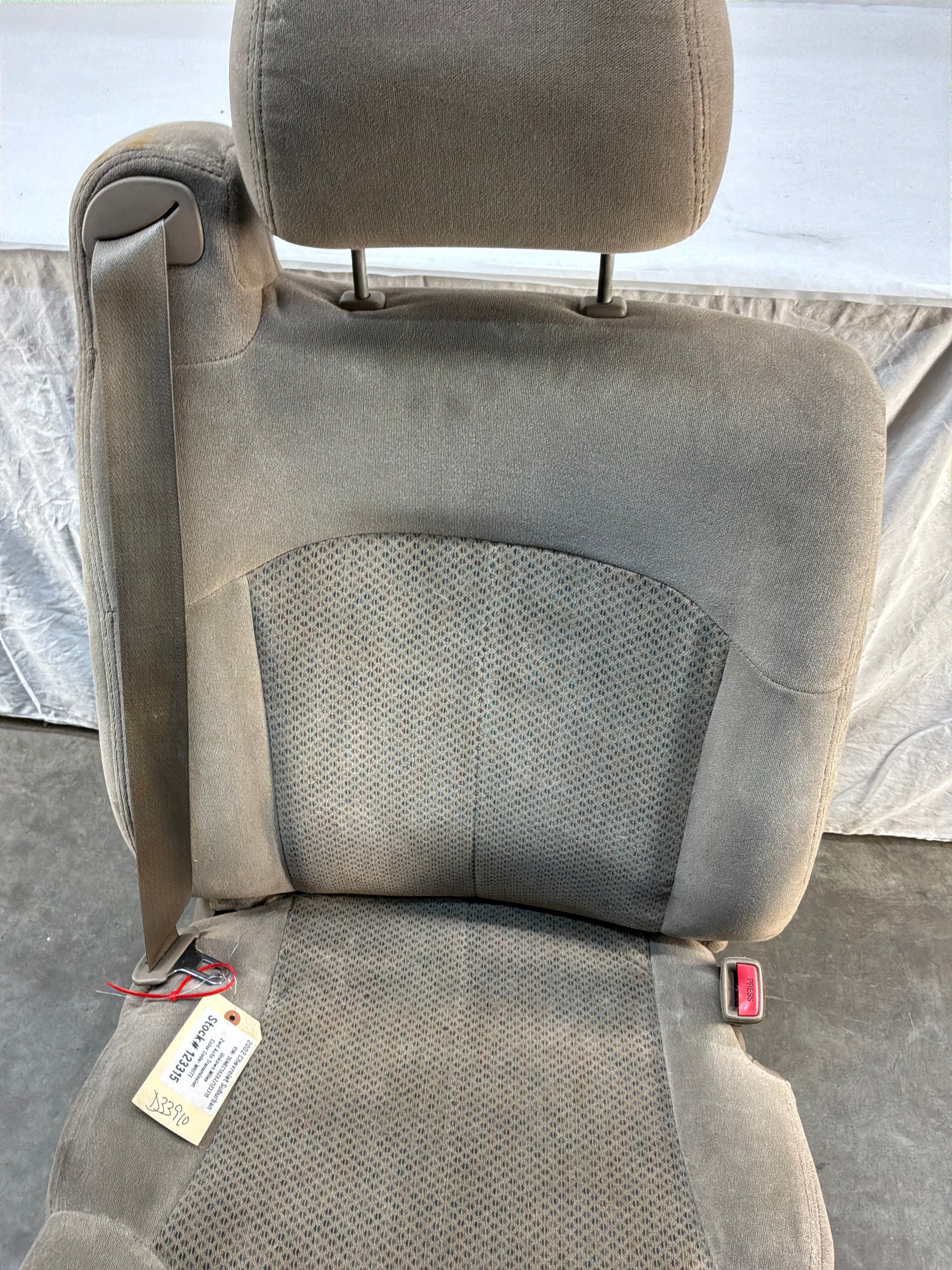 Front seats - Day's Parts Yard