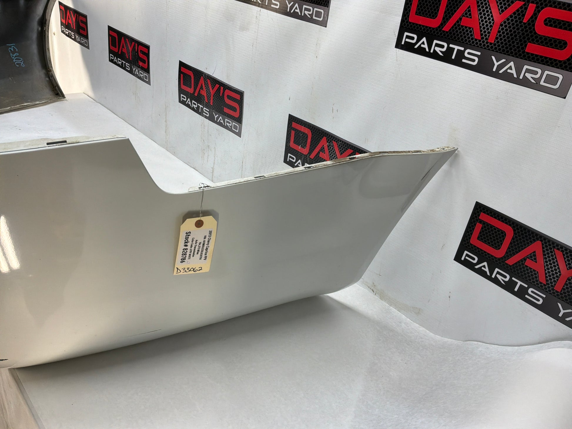 Rear bumper - Day's Parts Yard