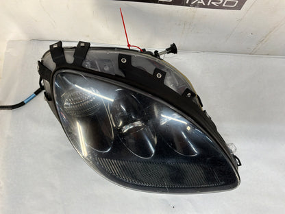 Rh headlight - Day's Parts Yard