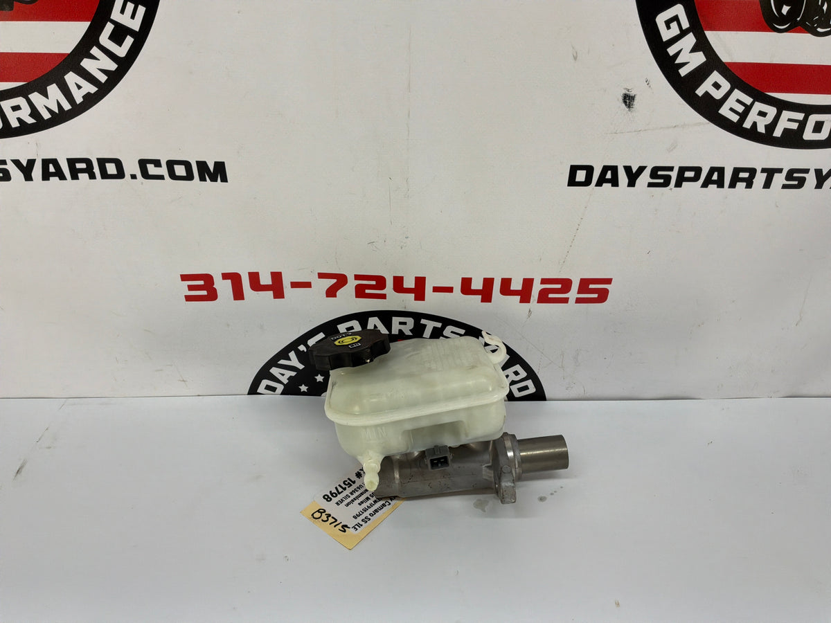 2015 Chevy Camaro SS 1LE Master Cylinder Reservoir OEM
