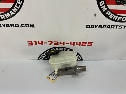 2015 Chevy Camaro SS 1LE Master Cylinder Reservoir OEM