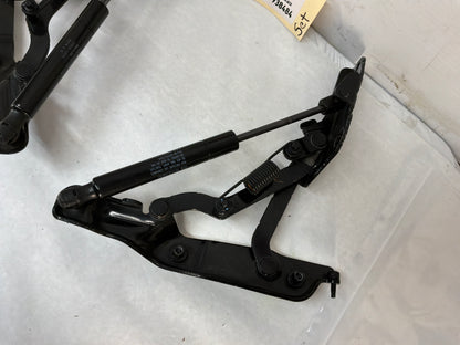 Hinges - Day's Parts Yard