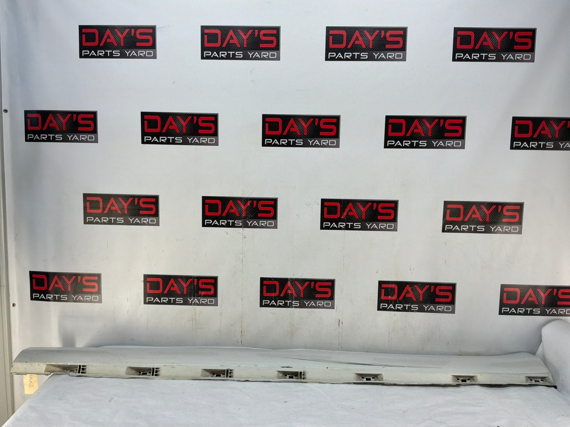 Lh rocker - Day's Parts Yard