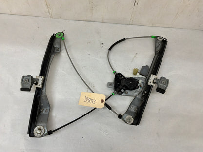 Rh front window reg - Day's Parts Yard