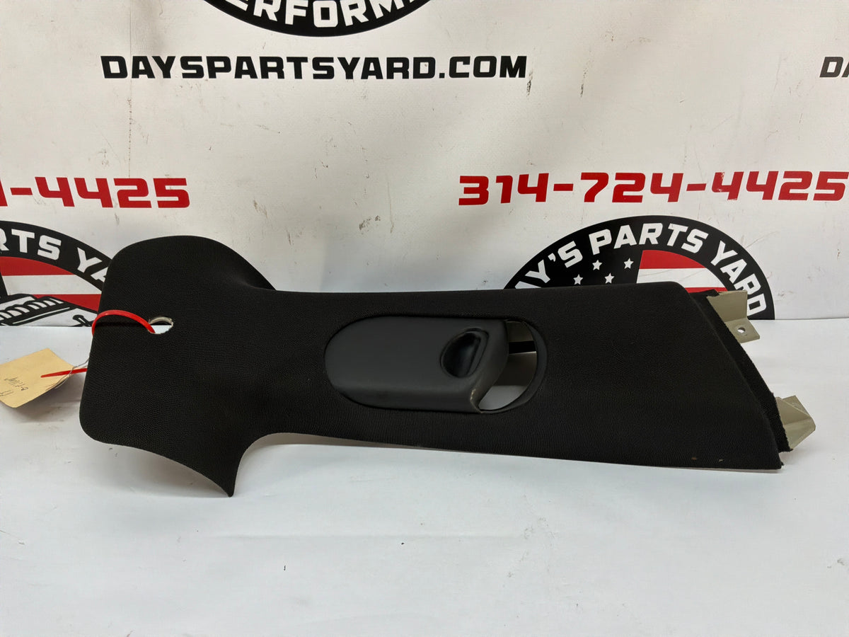 2006 Pontiac GTO RH & LH Interior Upper B Pillar Seat Belt Trim Panel Moldings OEM