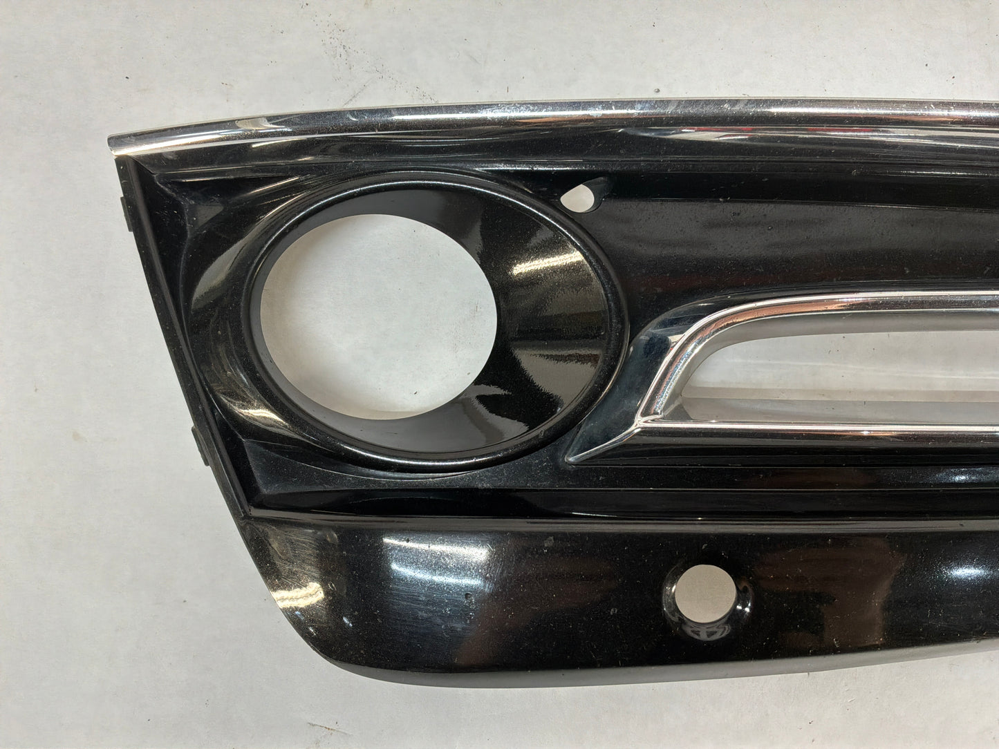 2014 Chevy SS Sedan LH Driver Fog Running Light Lamp Opening Cover Bezel OEM