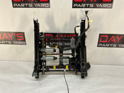 Rh front seat track - Day's Parts Yard