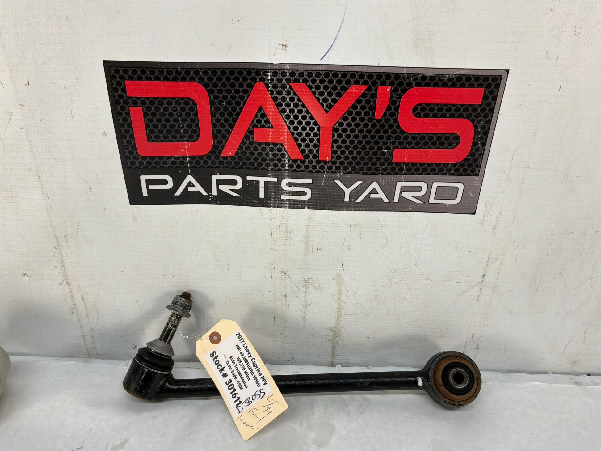 Control arm - Day's Parts Yard