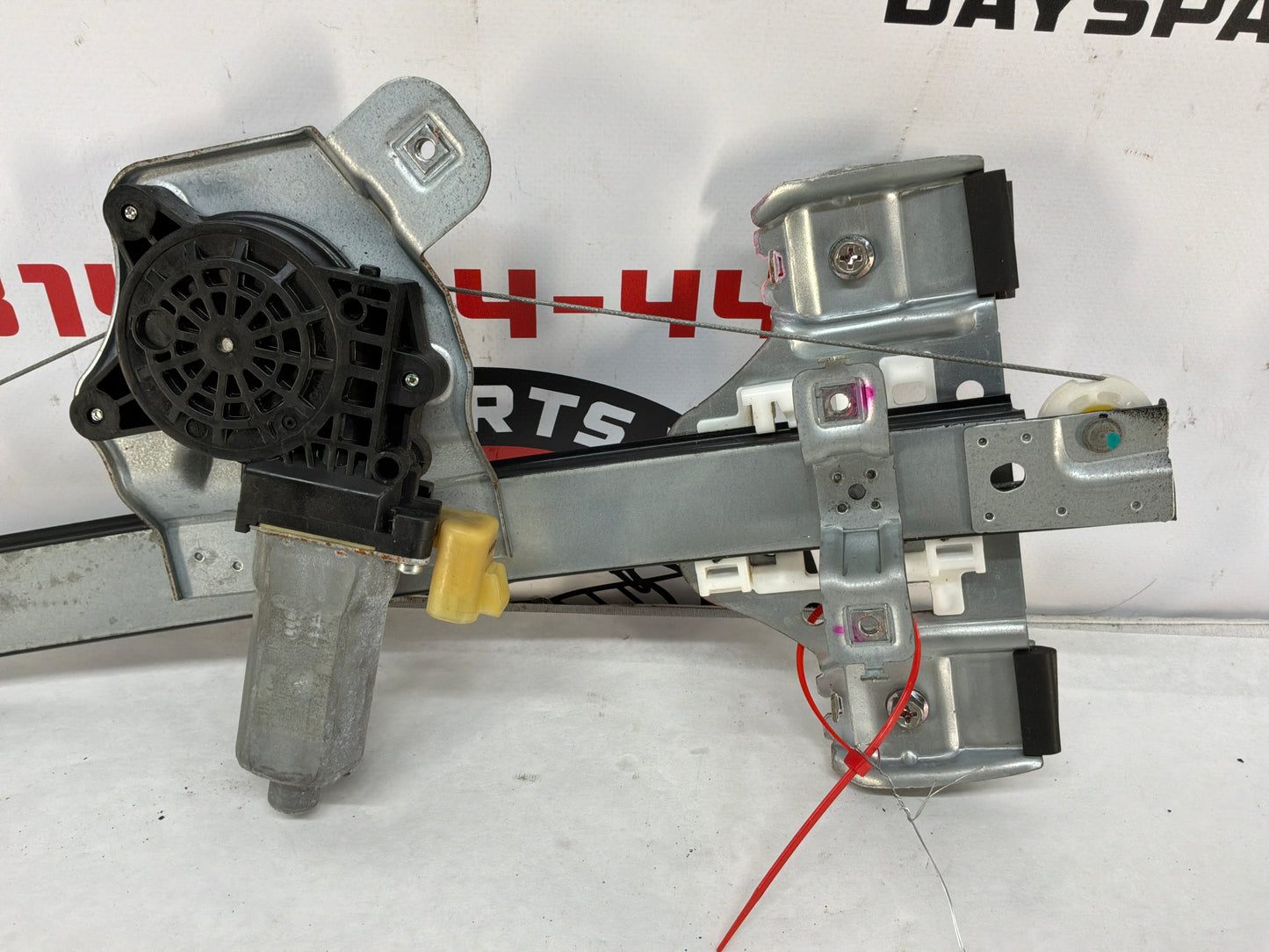 2016 Chevy Caprice PPV RH Passenger Rear Window Regulator Motor OEM