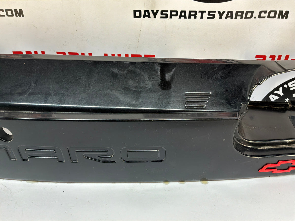 2002 Chevy Camaro Z28 Berger Taillight Tail Light Finish Panel Trim OEM