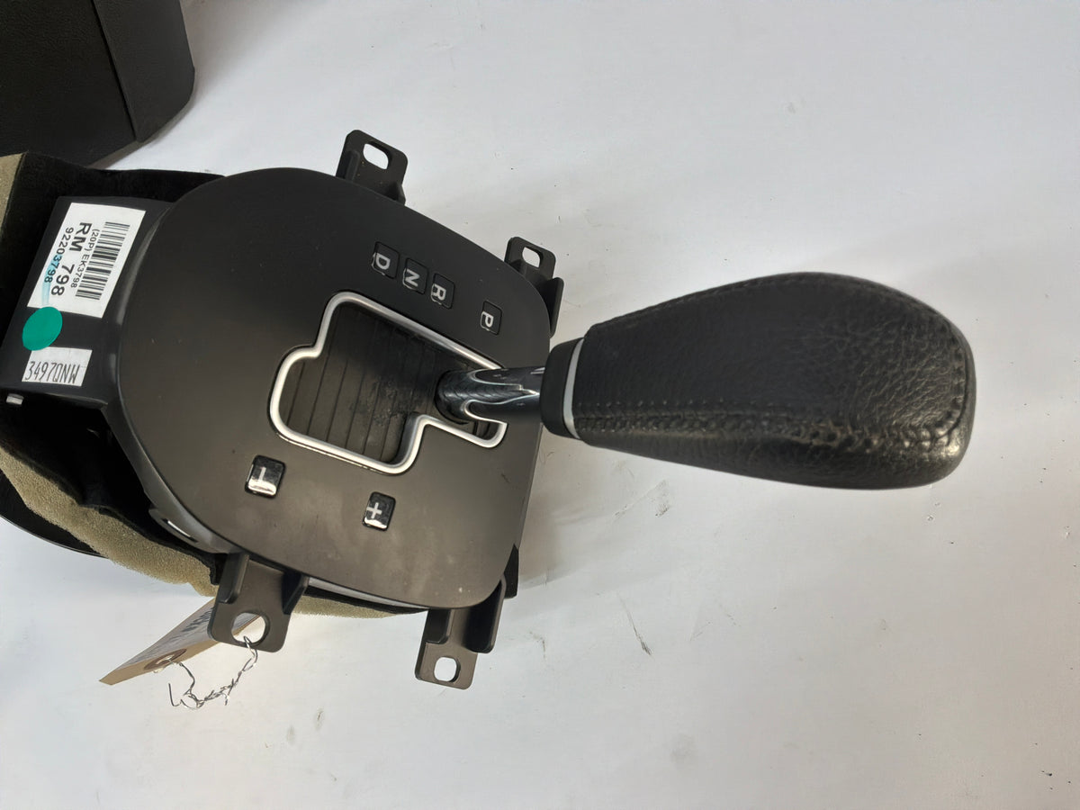 2008 Pontiac G8 GT Center Console w/Shifter OEM