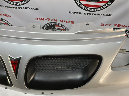 2005 Pontiac GTO Front Bumper Cover Fascia Silver OEM