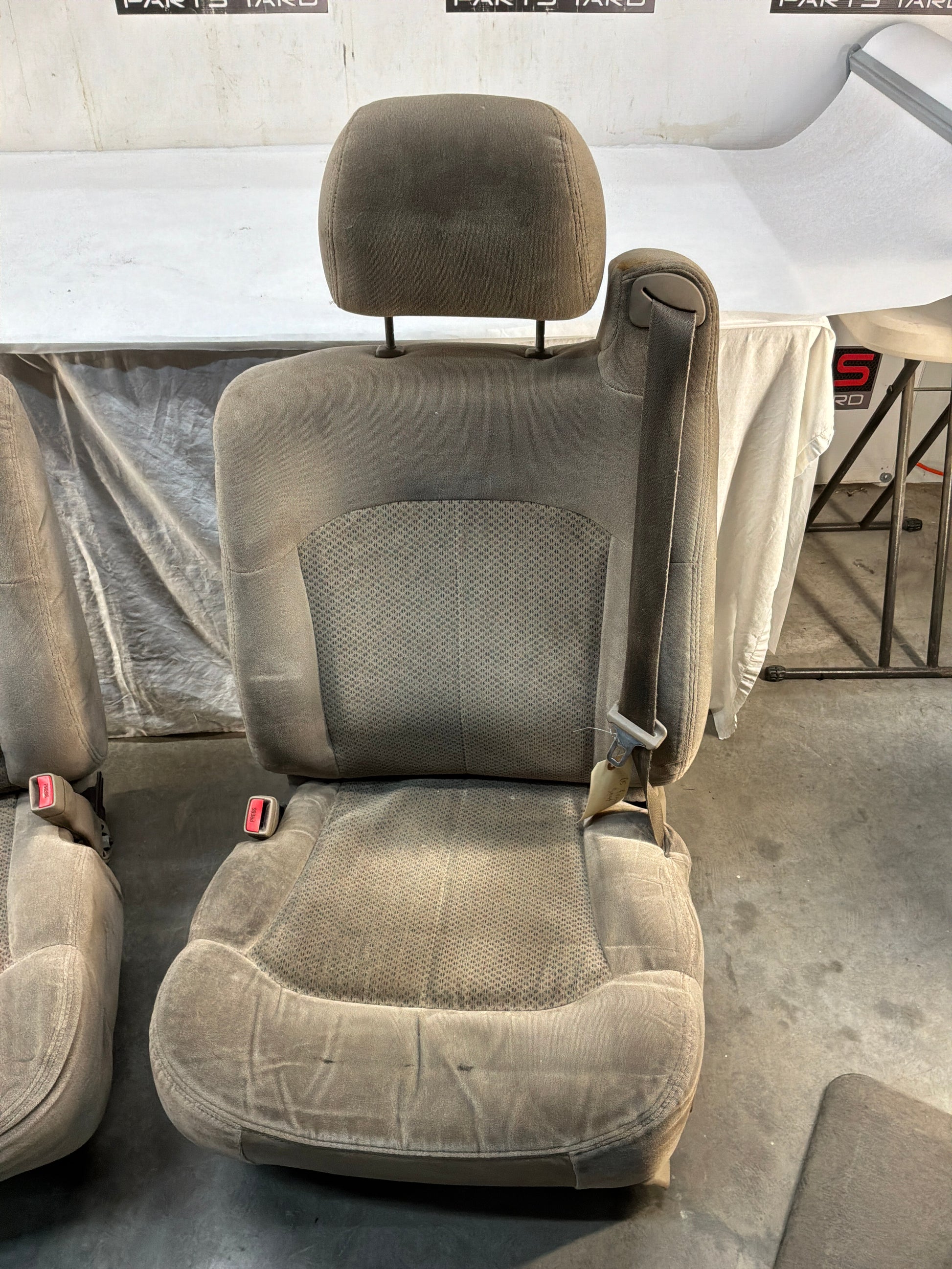 Front seats - Day's Parts Yard