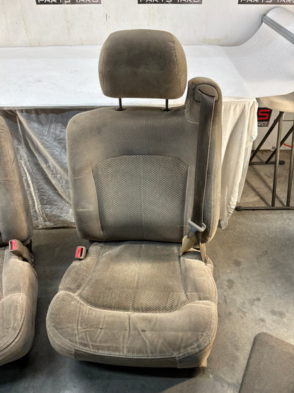Front seats - Day's Parts Yard