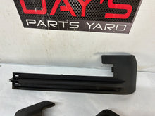 Front rh trim - Day's Parts Yard