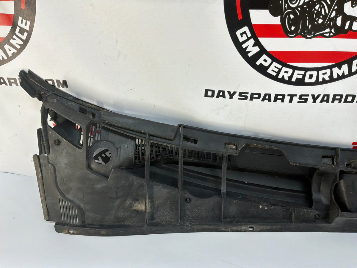 2006 Pontiac GTO Complete Windshield Wiper Cowl Assembly OEM