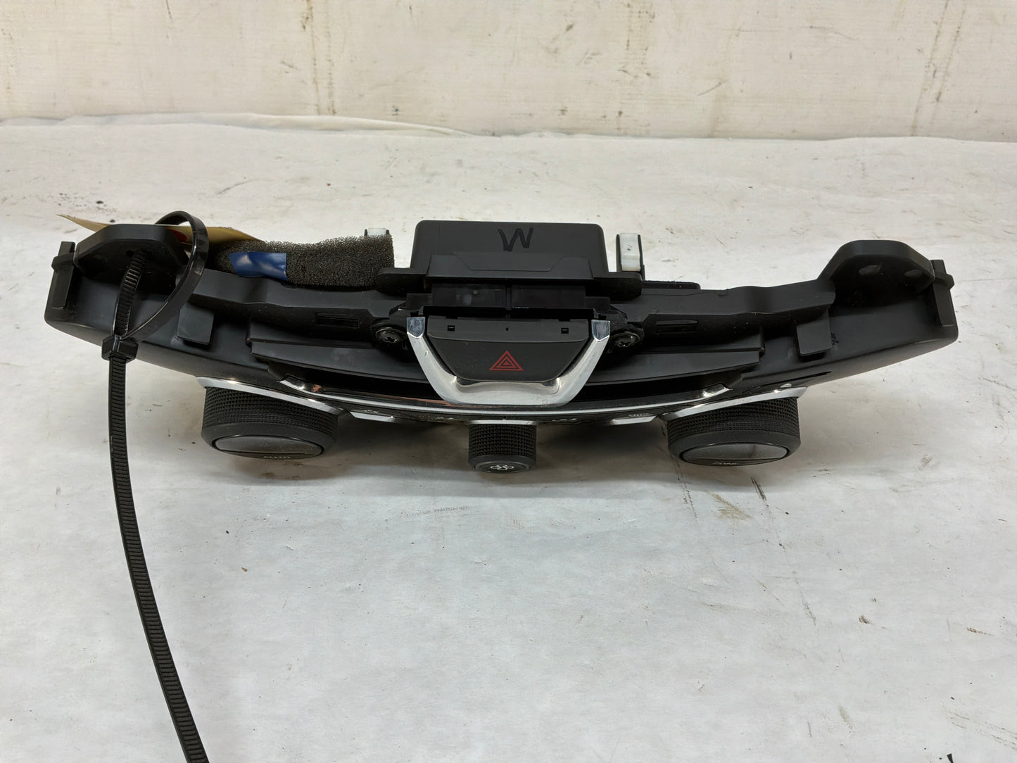 2014 Chevy Caprice PPV HVAC Heat & A/C Controls Unit Panel Buttons OEM