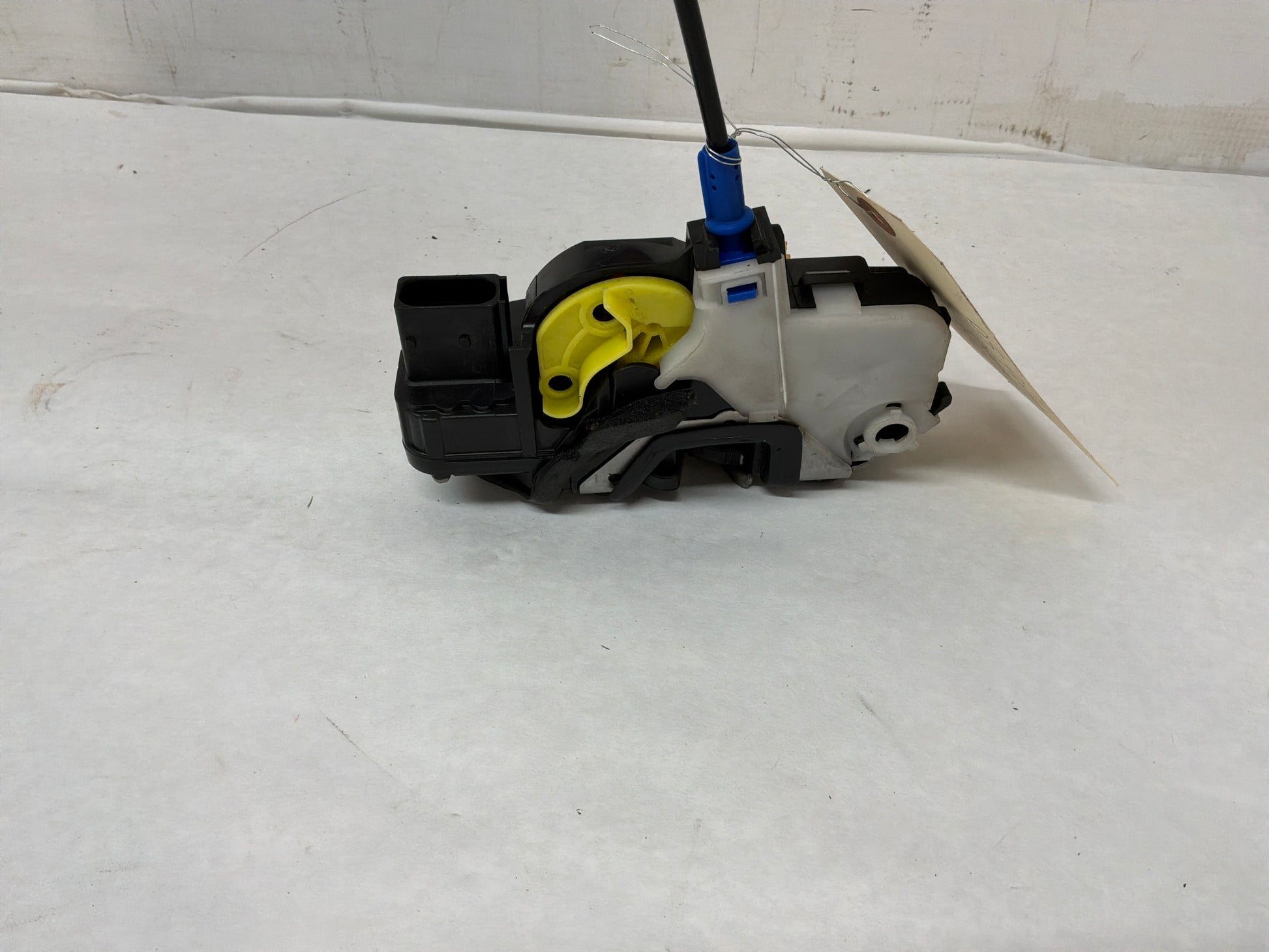 Lh front actuator - Day's Parts Yard