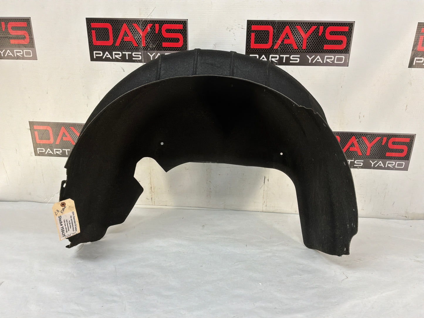 Lh rear wheel liner - Day's Parts Yard