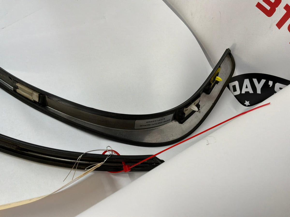 2017 Chevy SS Sedan RH & LH Driver Door Opening Roof Top Frame Reveal Trim Molding OEM