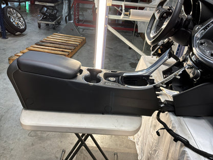 Dash and center console - Day's Parts Yard
