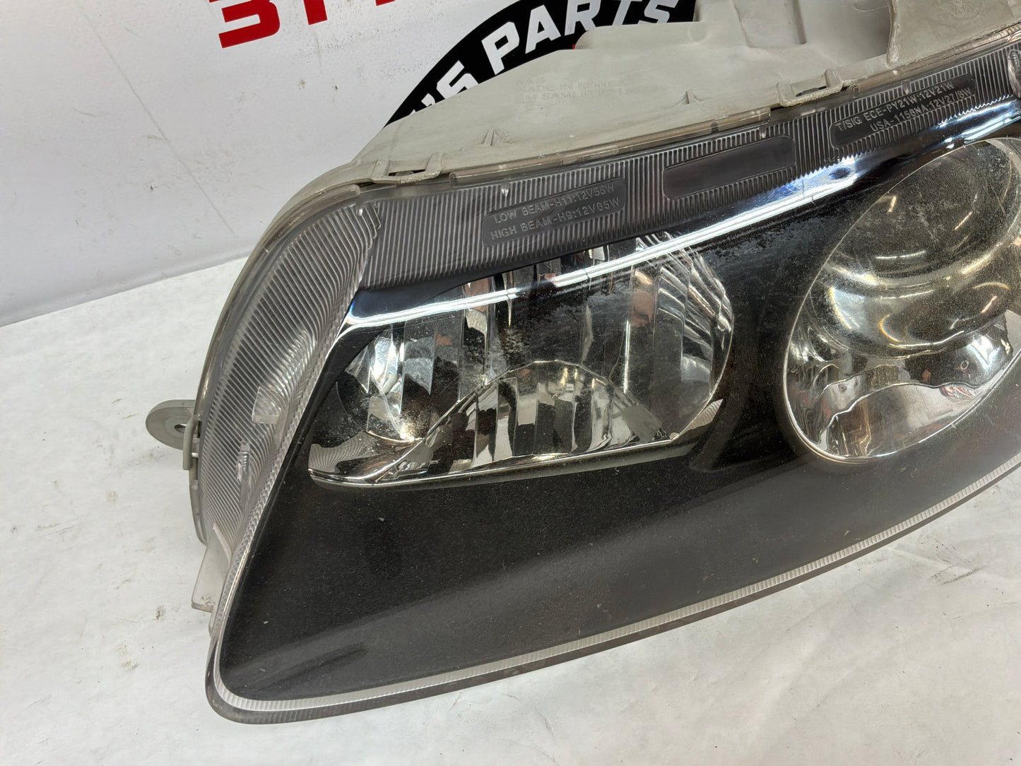 2005 Pontiac GTO LH Driver Headlight Head Light Lamp OEM